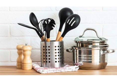 الذعر الأخير بشأن البلاستيك الأسود بدأ بخطأ حسابي