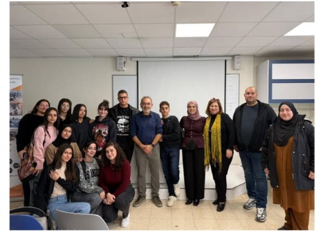 مدرسة ابن رشد الثانوية في كفر كنا تستضيف البروفسور عصام صباح