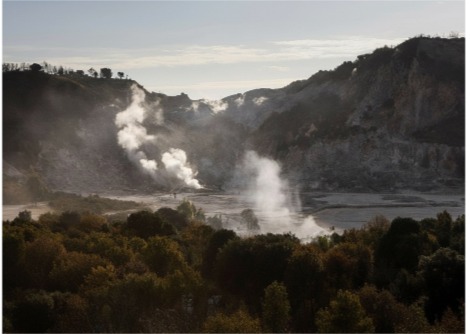 ربما وجد العلماء طريقةً لوقف بركان إيطاليا الهائل المُنهَض